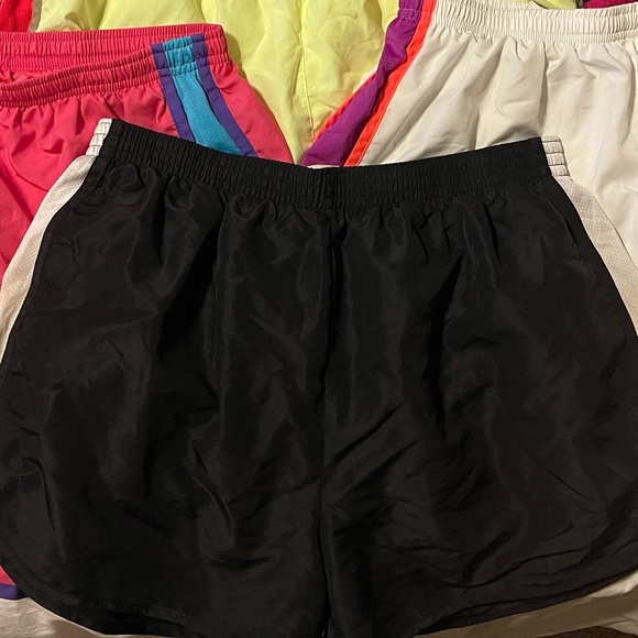 Nike Dri-Fit Shorts ON HOLD @ESAIVA - Picture 3 of 3